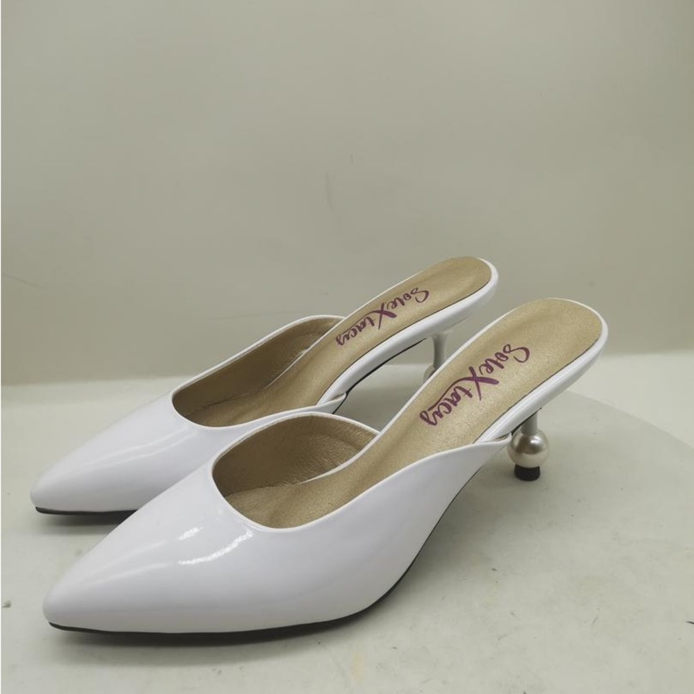 Patent leather pearl mule